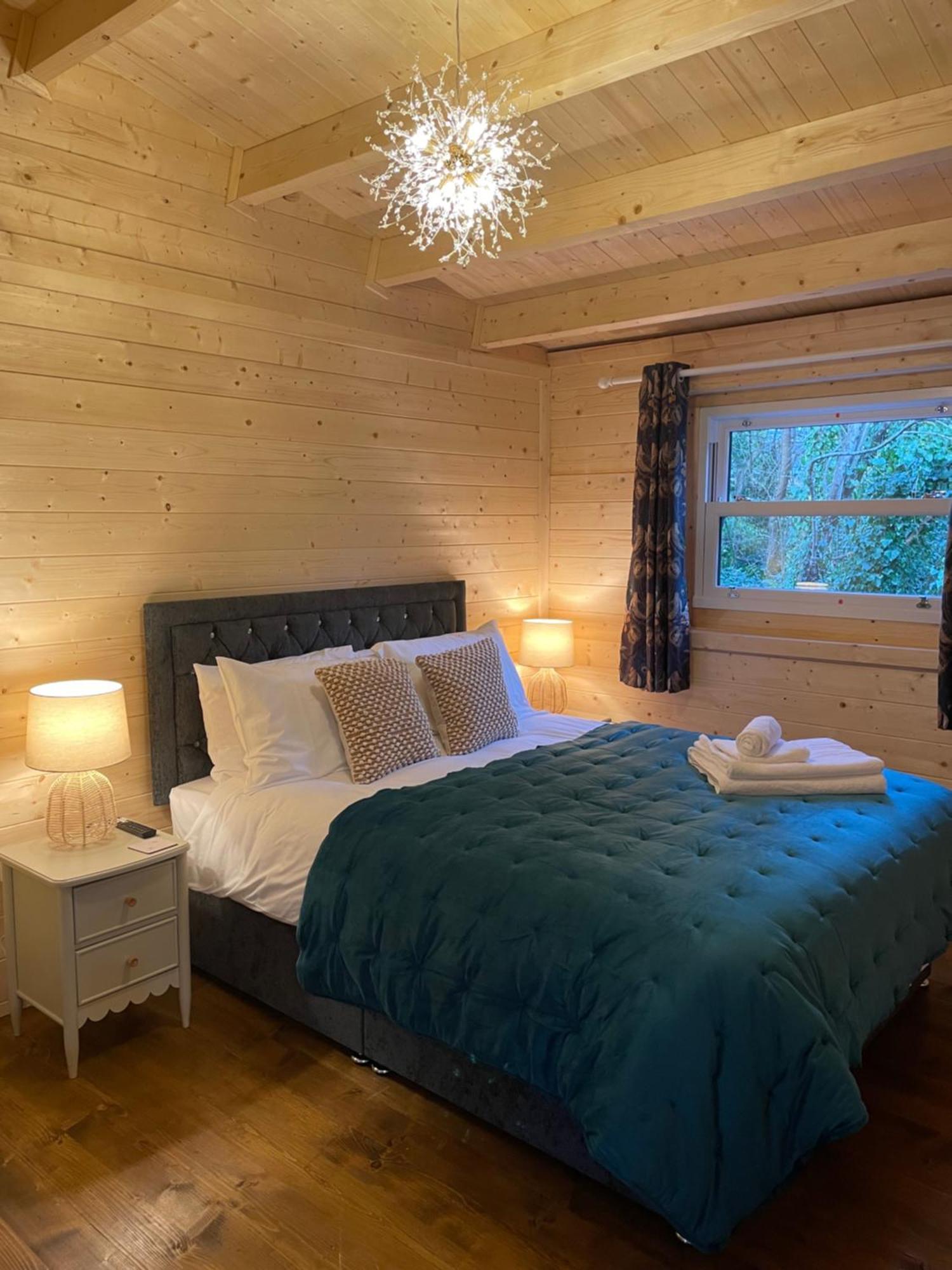Glyndwr Vineyard Hotel Cowbridge Buitenkant foto